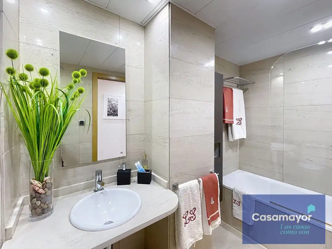 Bathroom of Attic for sale in Alicante / Alacant  with Air Conditioner, Heating and Terrace