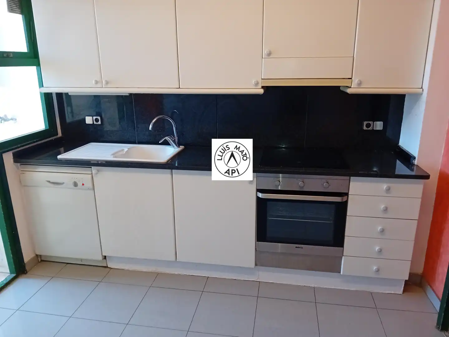 Cocina de Piso en venta en Girona con Calefacción, Terraza y Internet