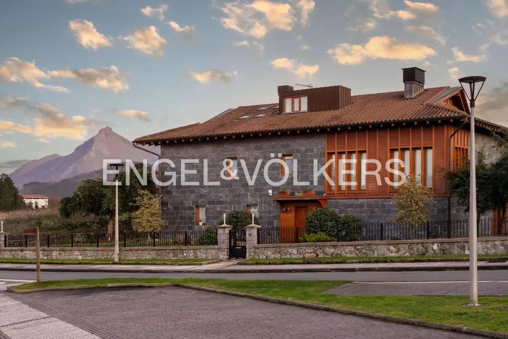 Vista exterior de Finca rústica en venta en Olaberria con Aire acondicionado, Calefacción y Jardín privado