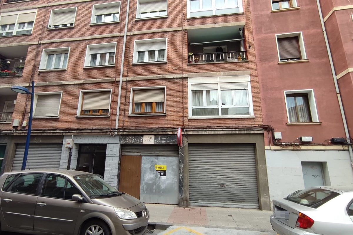 Vista exterior de Local en venda en Portugalete amb Terrassa