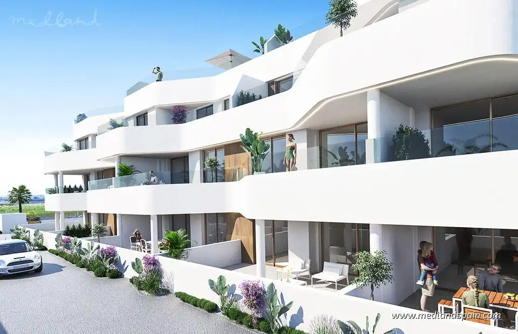 Vista exterior de Apartament en venda en Los Alcázares amb Terrassa, Traster i Piscina comunitària