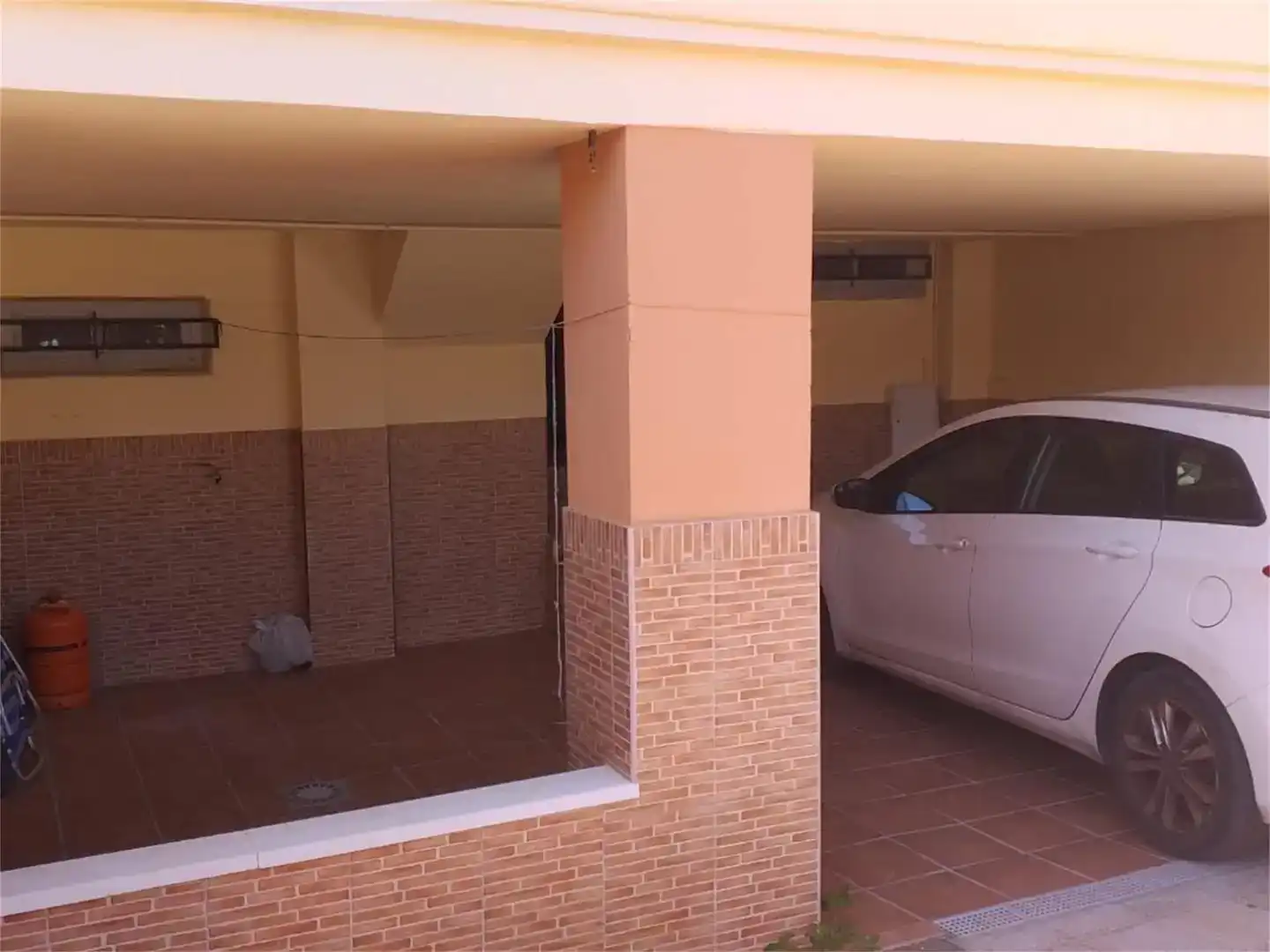 Aparcament de Casa adosada en venda en Isla Cristina