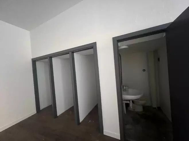 Badezimmer von Geschaftsraum miete in Figueres