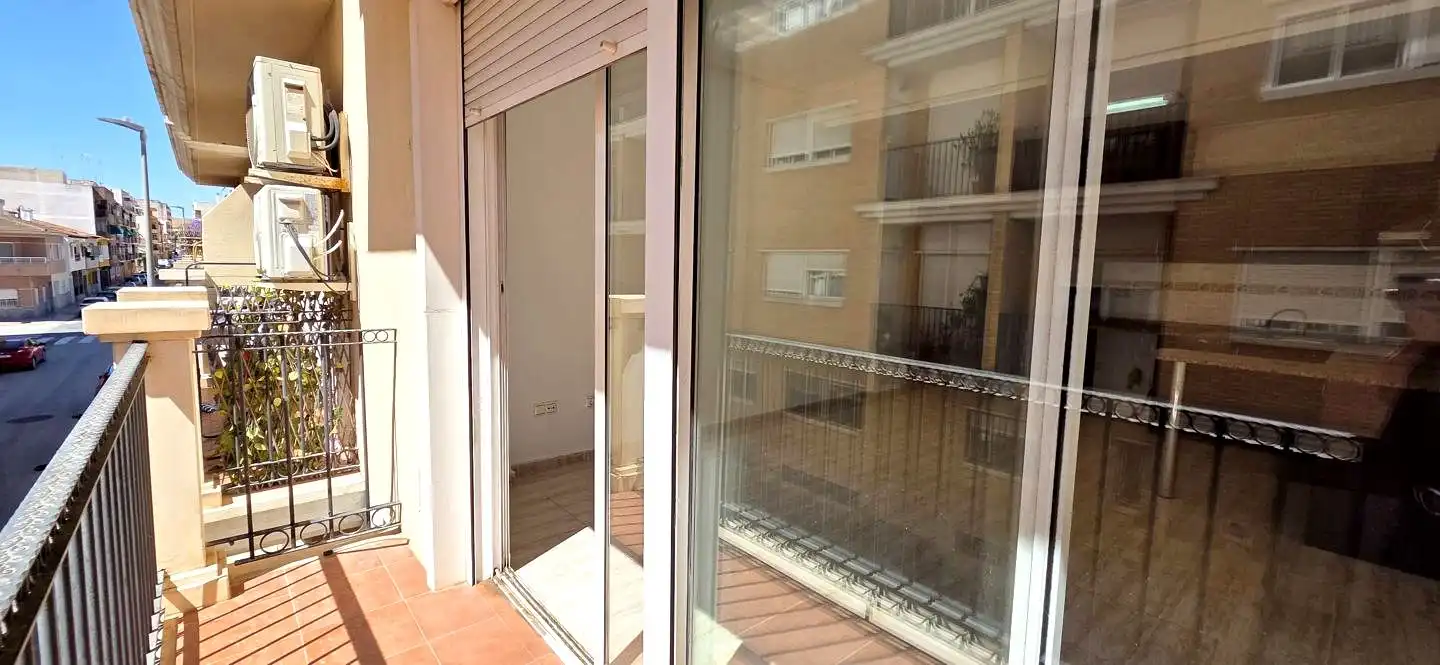 Terraza de Piso en venta en Almoradí con Balcón y Piscina comunitaria