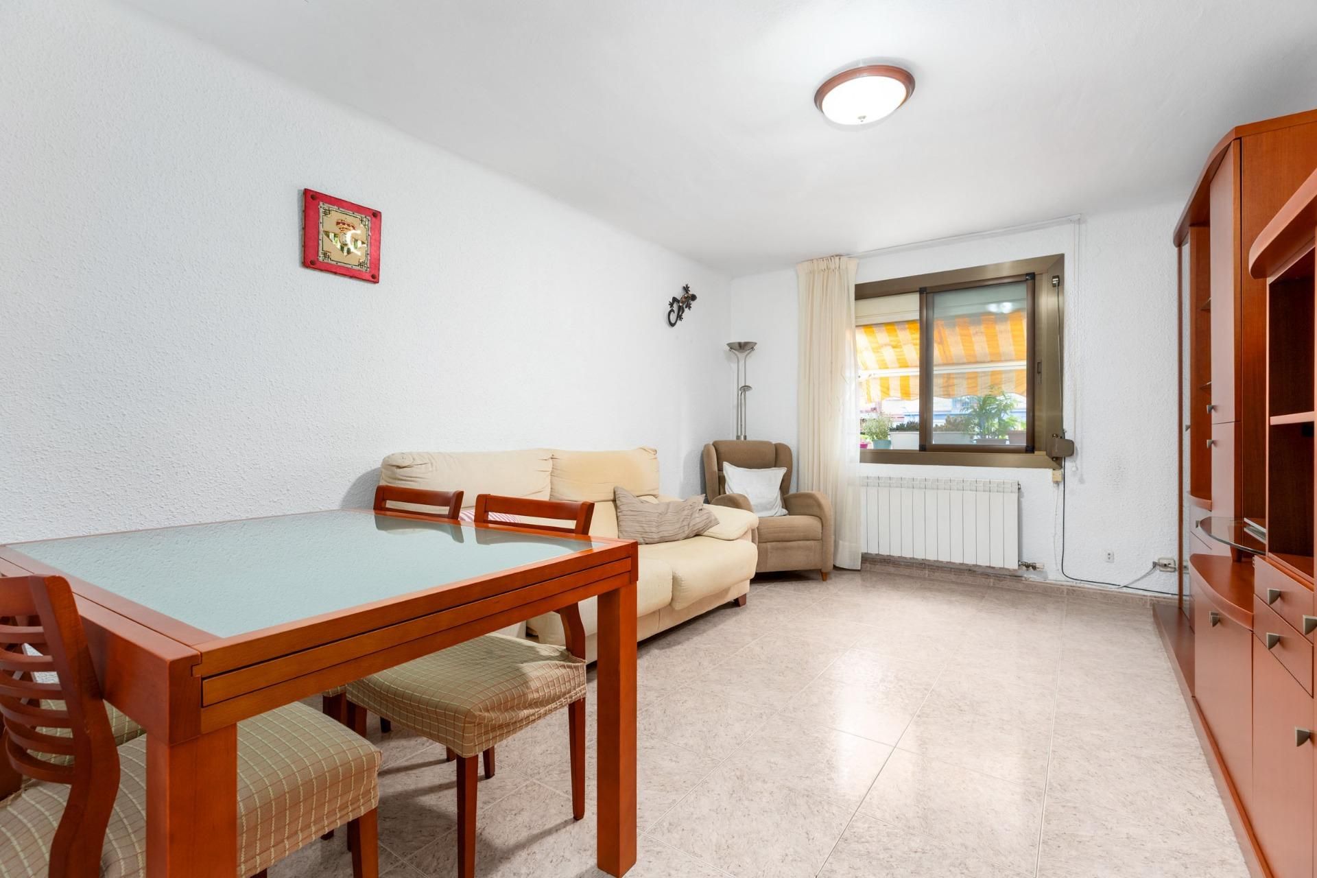 Sala d'estar de Pis en venda en Granollers amb Aire condicionat i Calefacció