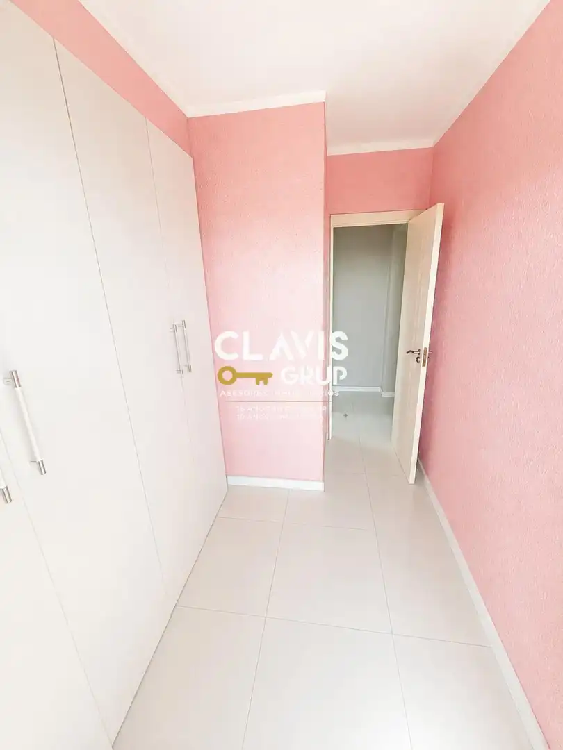 Wohnung zum Verkauf in Barcelona mit Terrasse und Alarm