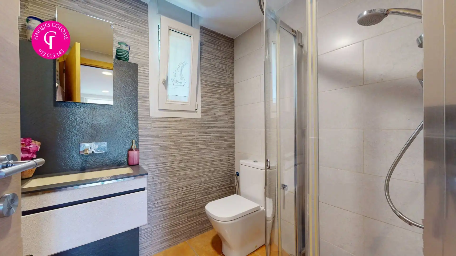 Bathroom of Houses for sale in Quart  with Air Conditioner, Heating and Terrace