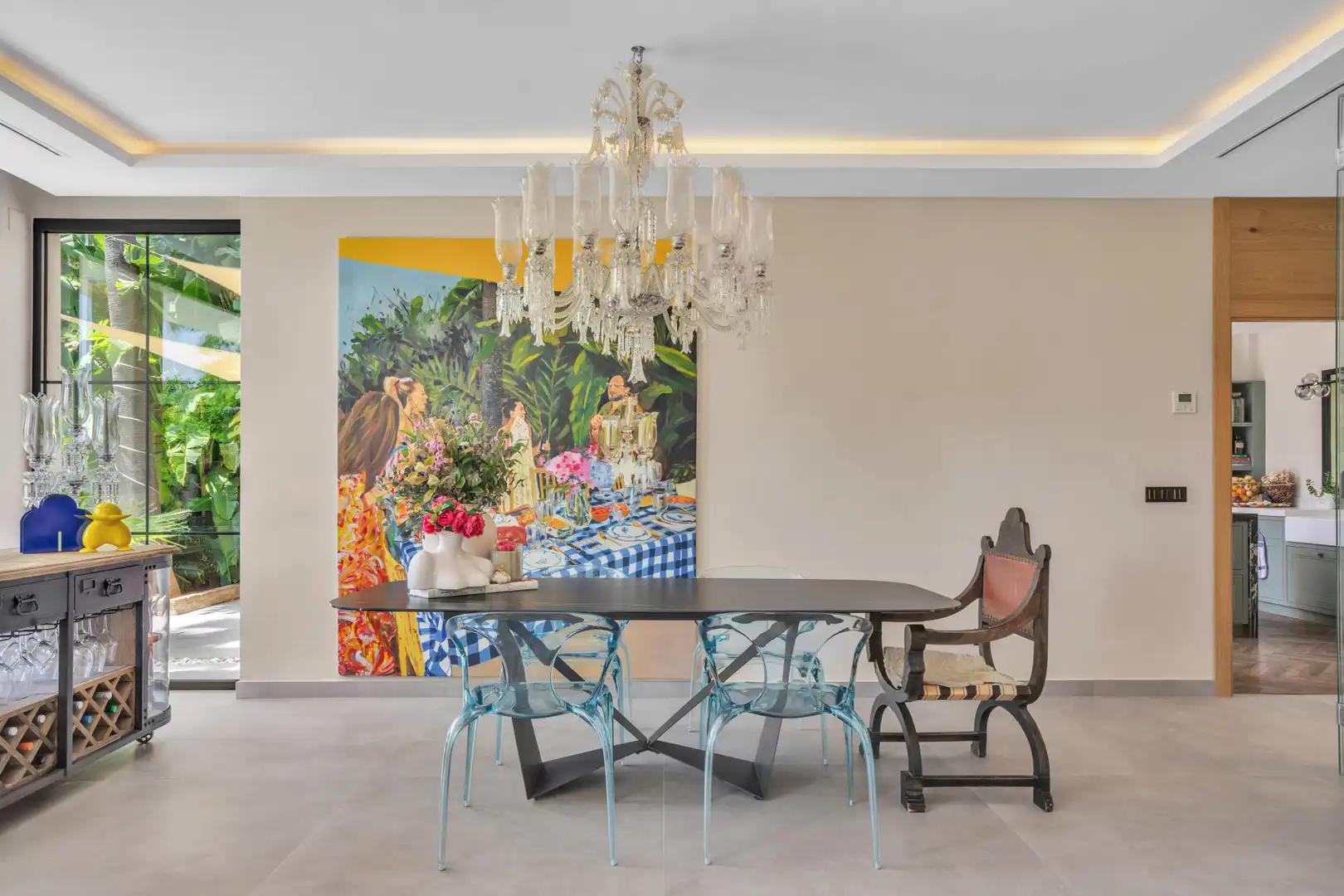 Menjador de Casa o xalet de lloguer en Marbella amb Aire condicionat, Jardí privat i Terrassa