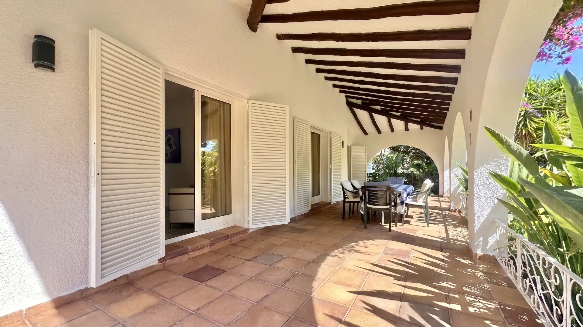 Terrassa de Casa o xalet en venda en Mont-roig del Camp amb Aire condicionat, Jardí privat i Terrassa