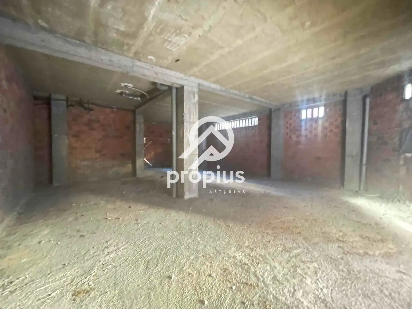 Commercial properties for rent in Llanera
