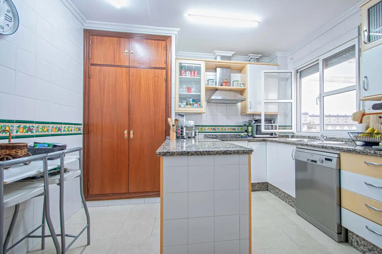 Cocina de Planta baja en venta en Gelves con Aire acondicionado