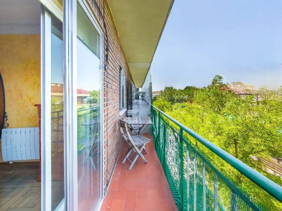 Wohnung zur Miete in Calle de Mateo García, Ventas