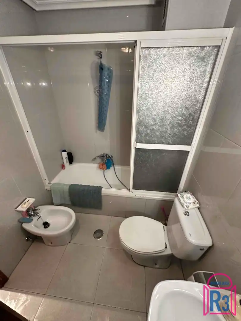 Bathroom of Flat for sale in León Capital   with Heating, Terrace and Storage room