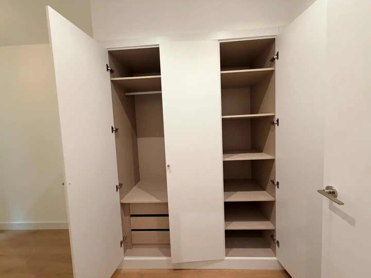 Flat with lift for sale in Calle de Santa Engracia, imagen 7