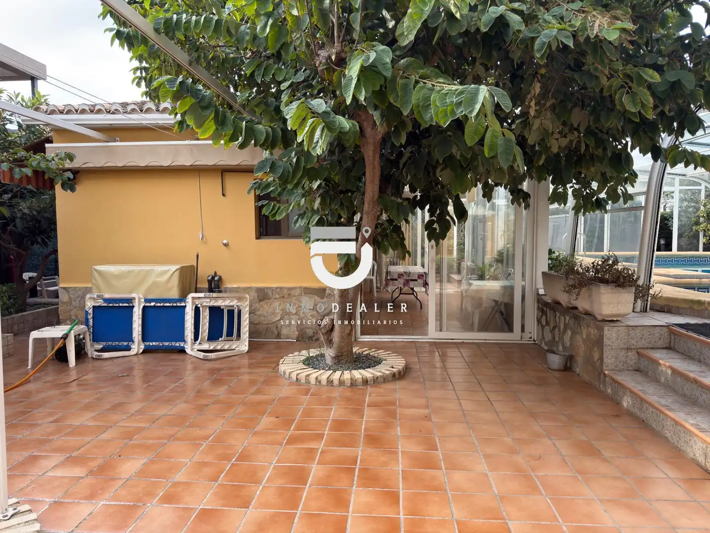 Terrassa de Casa o xalet en venda en Oliva amb Jardí privat, Terrassa i Piscina