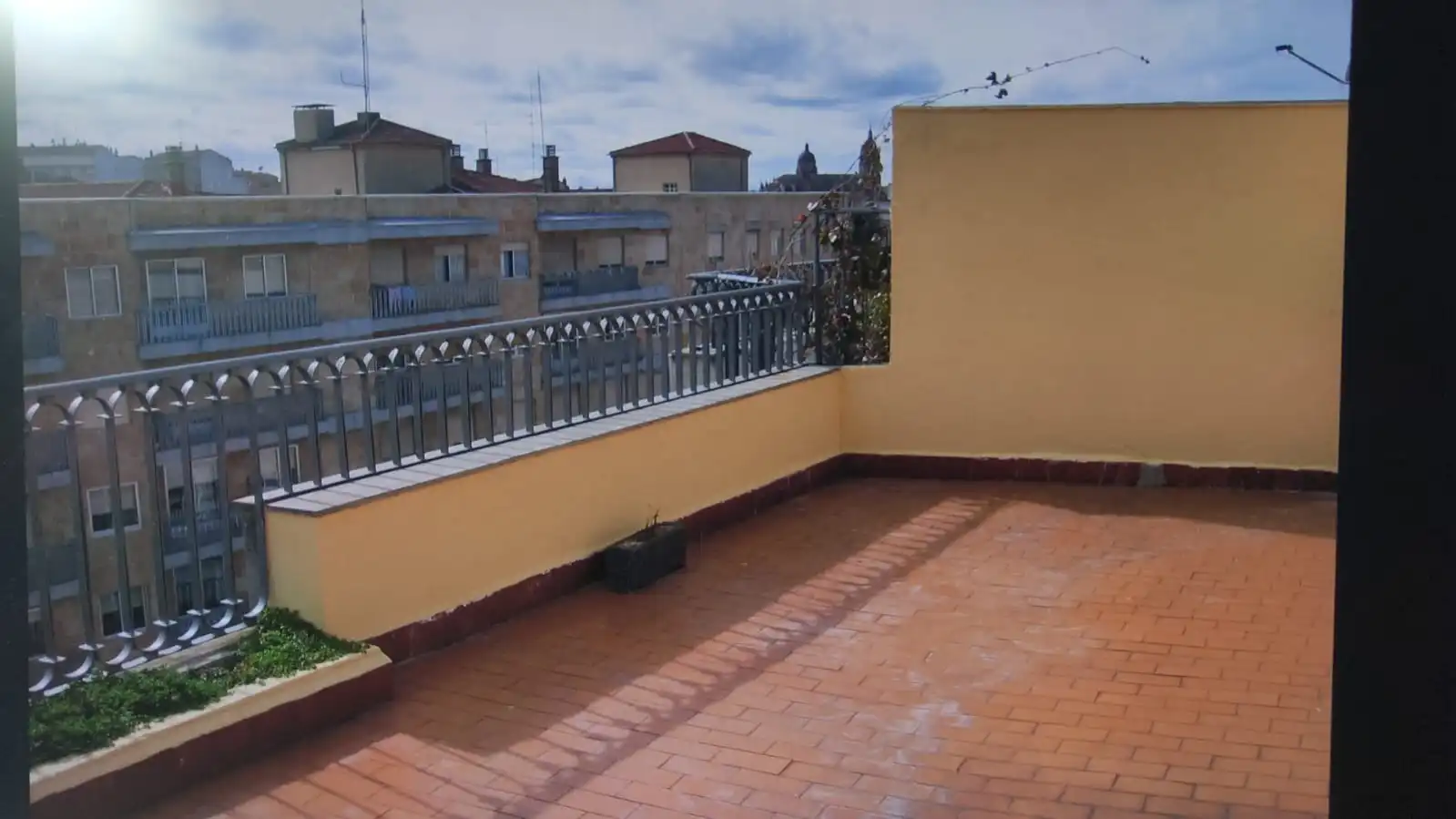 Terraza de Ático de alquiler en Salamanca con Calefacción, Parquet y Terraza
