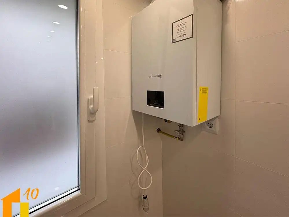 Badezimmer von Wohnung zum Verkauf in Burgos mit Heizung