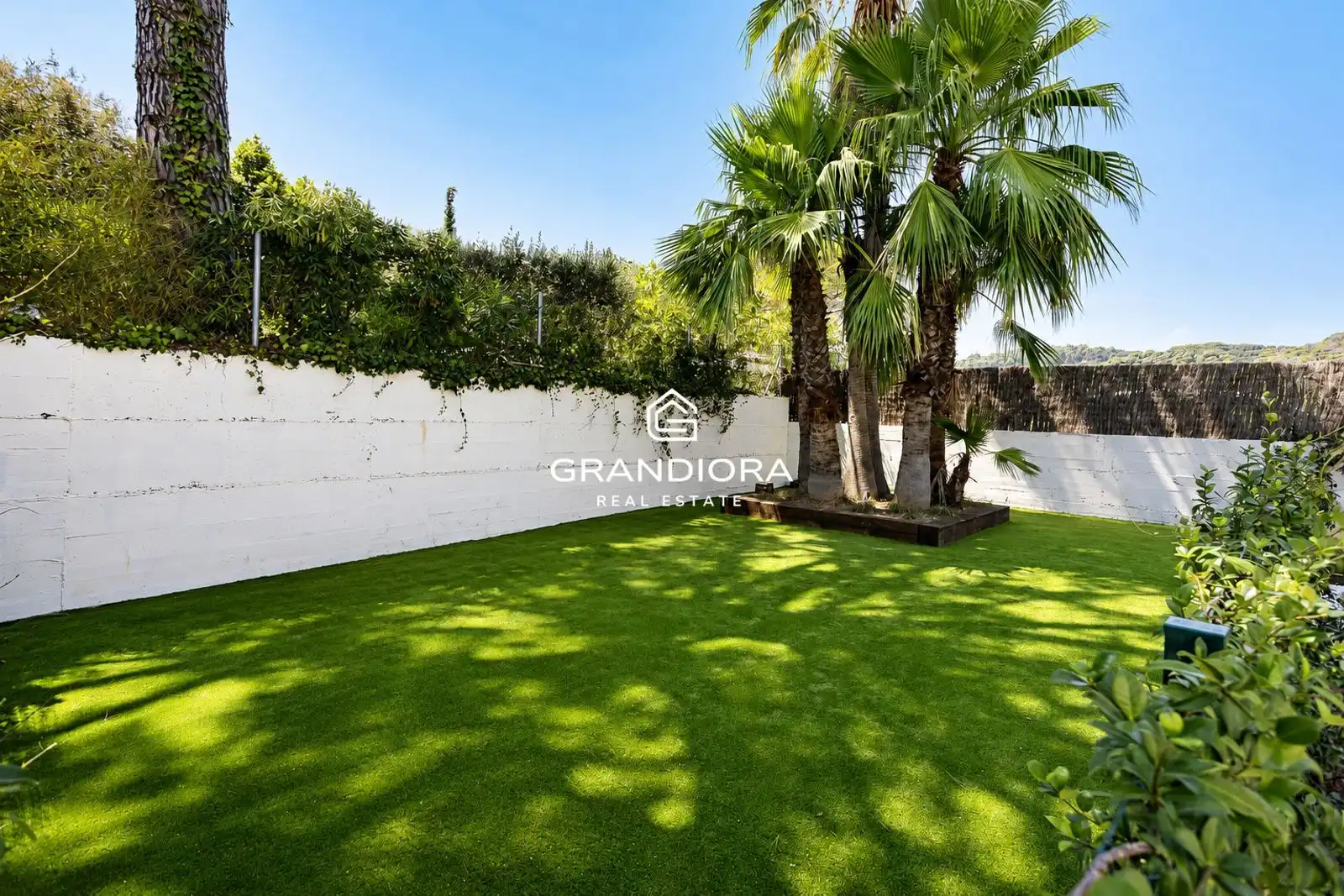 Garden of Houses for rent in Cabrils  with Air Conditioner, Heating and Storage room
