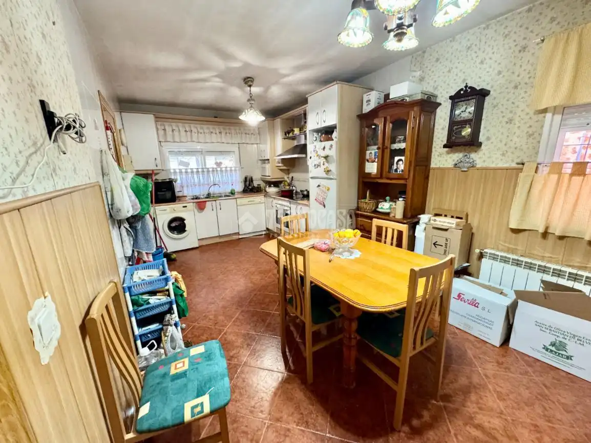 Küche von Haus oder Chalet zum Verkauf in Valdeavero mit Heizung und Schwimmbad