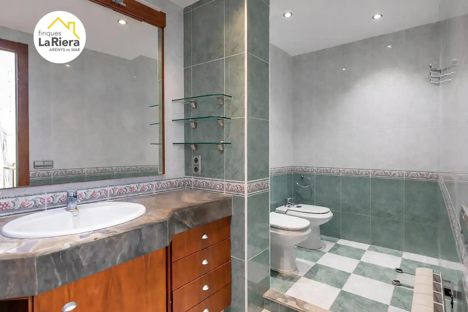 Badezimmer von Haus oder Chalet zum Verkauf in Arenys de Munt mit Heizung, Terrasse und Abstellraum