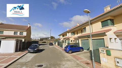 Foto 2 de Casa adosada en venda a Calle Zarcillo, Cigales, Valladolid