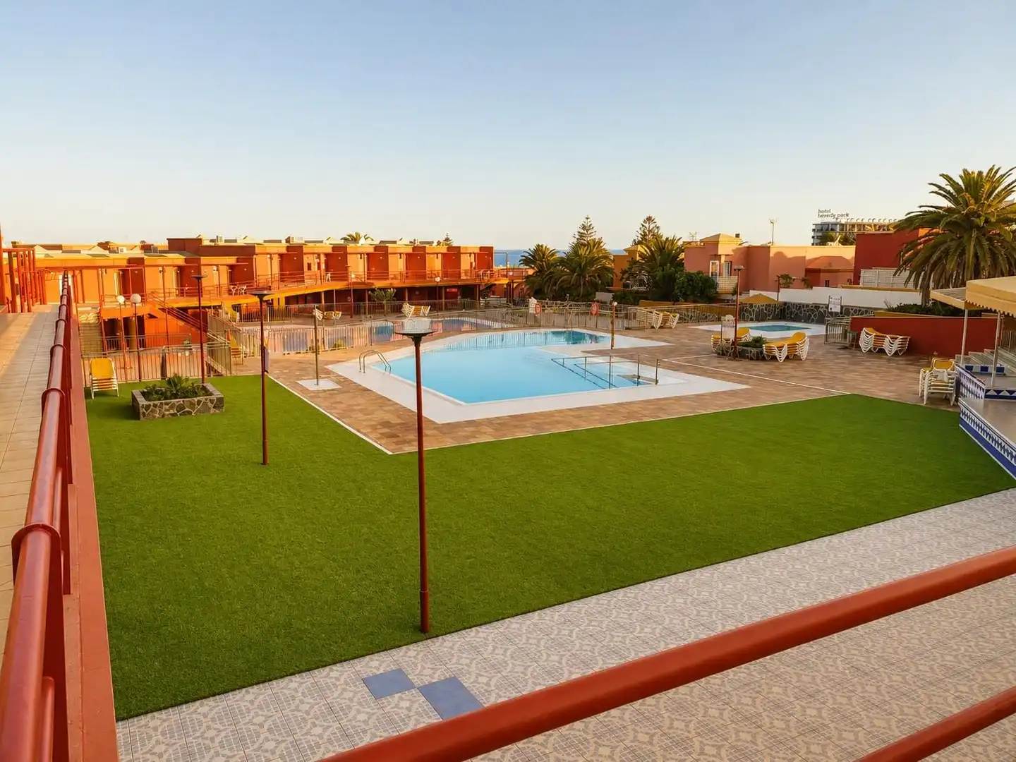 Piscina de Casa o xalet de lloguer en San Bartolomé de Tirajana amb Aire condicionat, Terrassa i Piscina comunitària