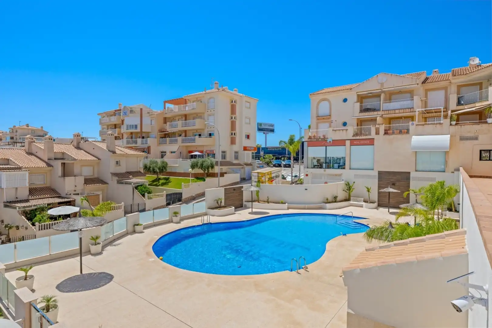 Swimming pool of Flat for sale in Orihuela  with Air Conditioner, Heating and Terrace