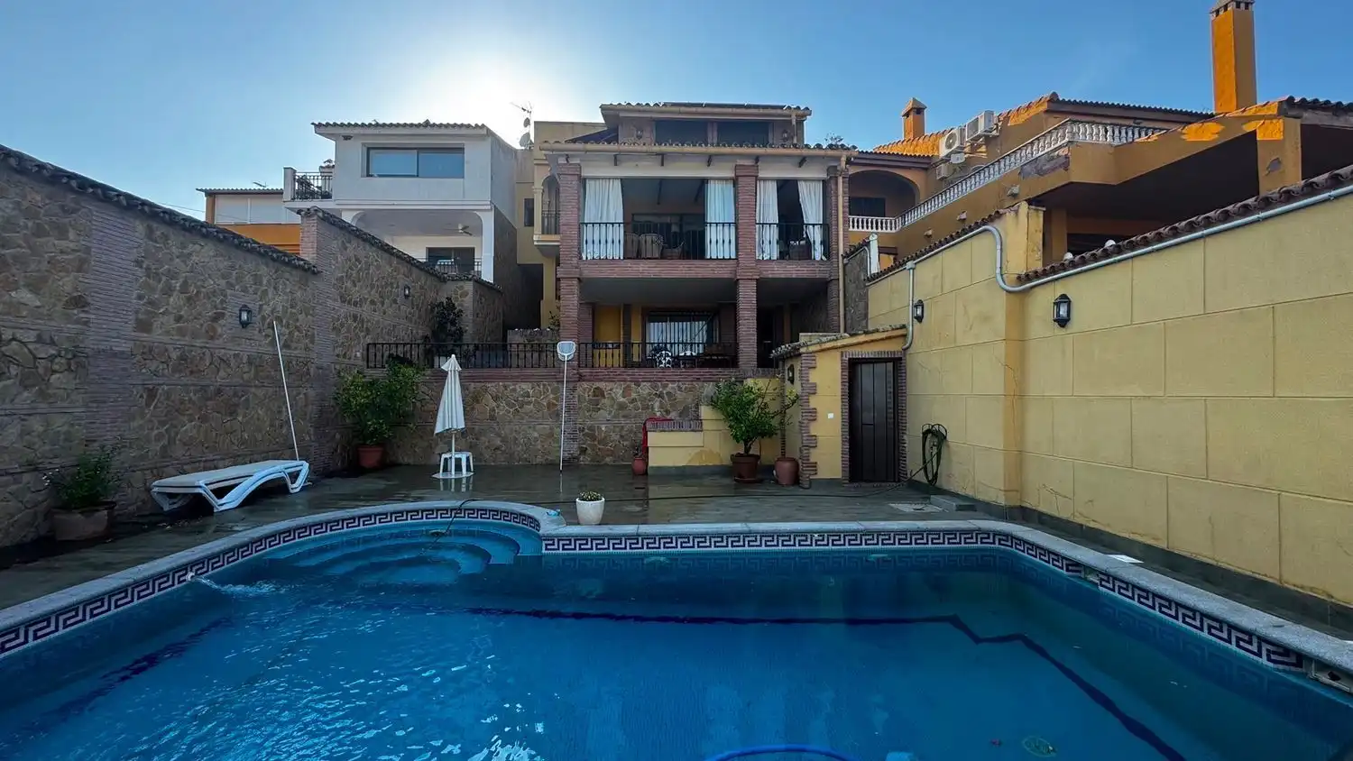 Piscina de Casa adosada en venta en Córdoba con Aire acondicionado, Jardín privado y Terraza
