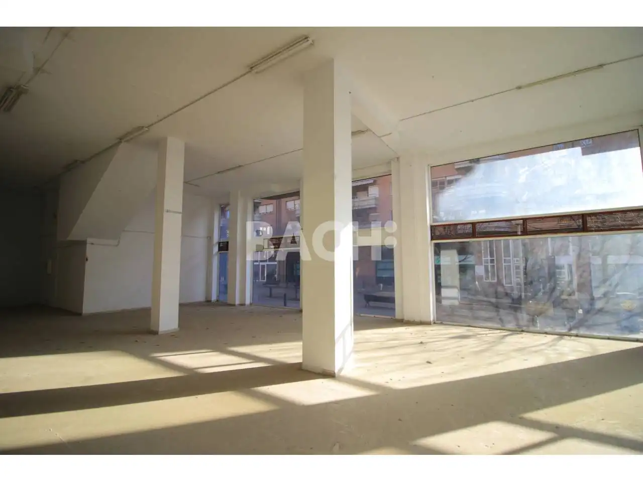 Locale commerciale in affitto a Plaza Lluis Companys 1, imagen 15