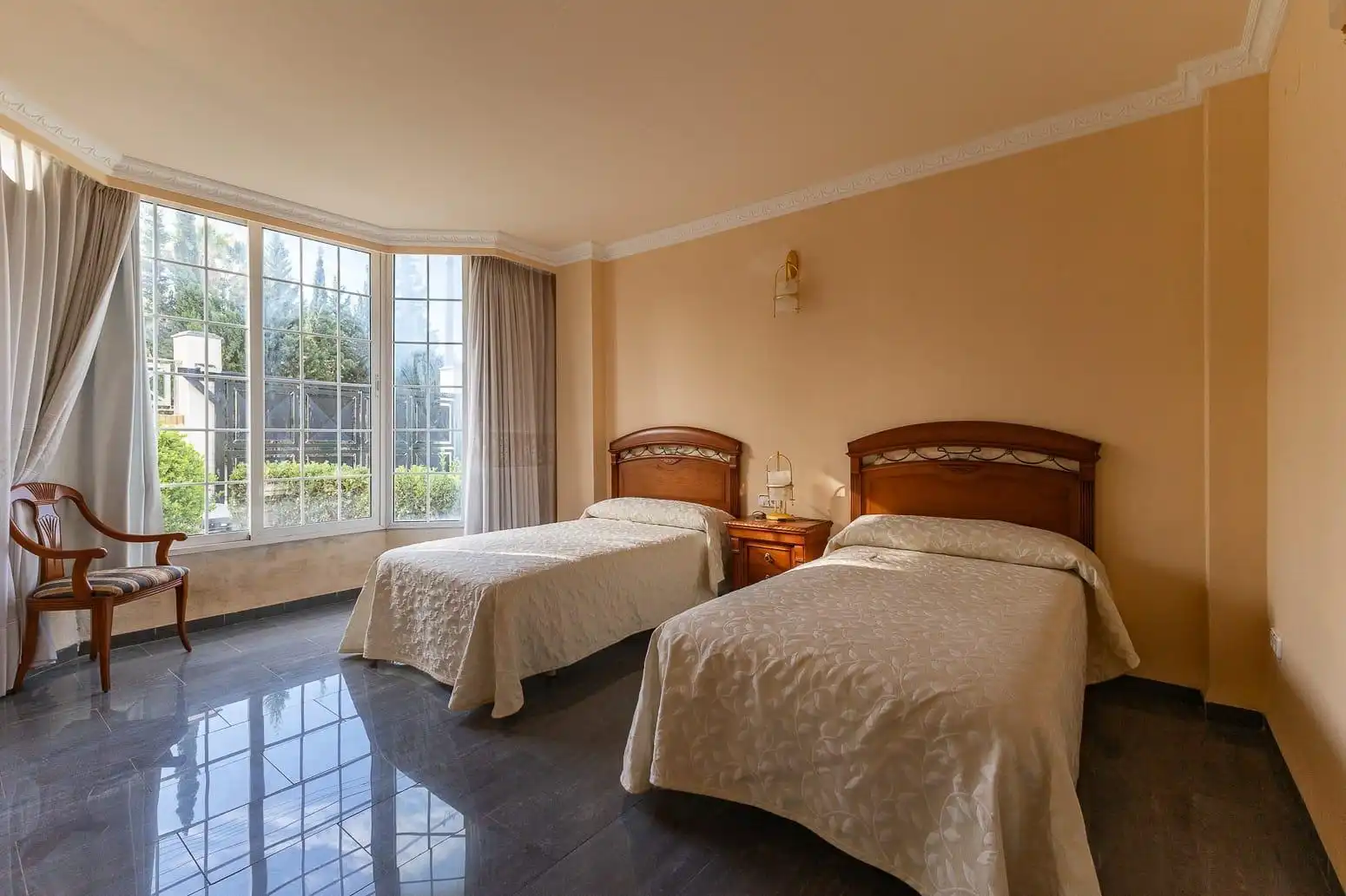 Habitación de Casa o chalet en venta en Chiva con Aire acondicionado, Terraza y Piscina