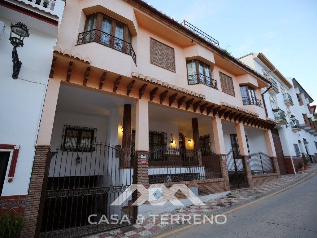 Exterior view of Building for sale in Benamargosa