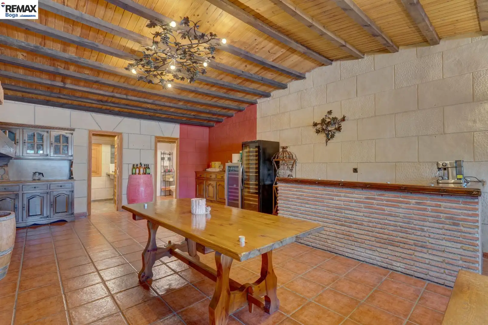 Commercial properties for sale in Cordovín  with Furnished