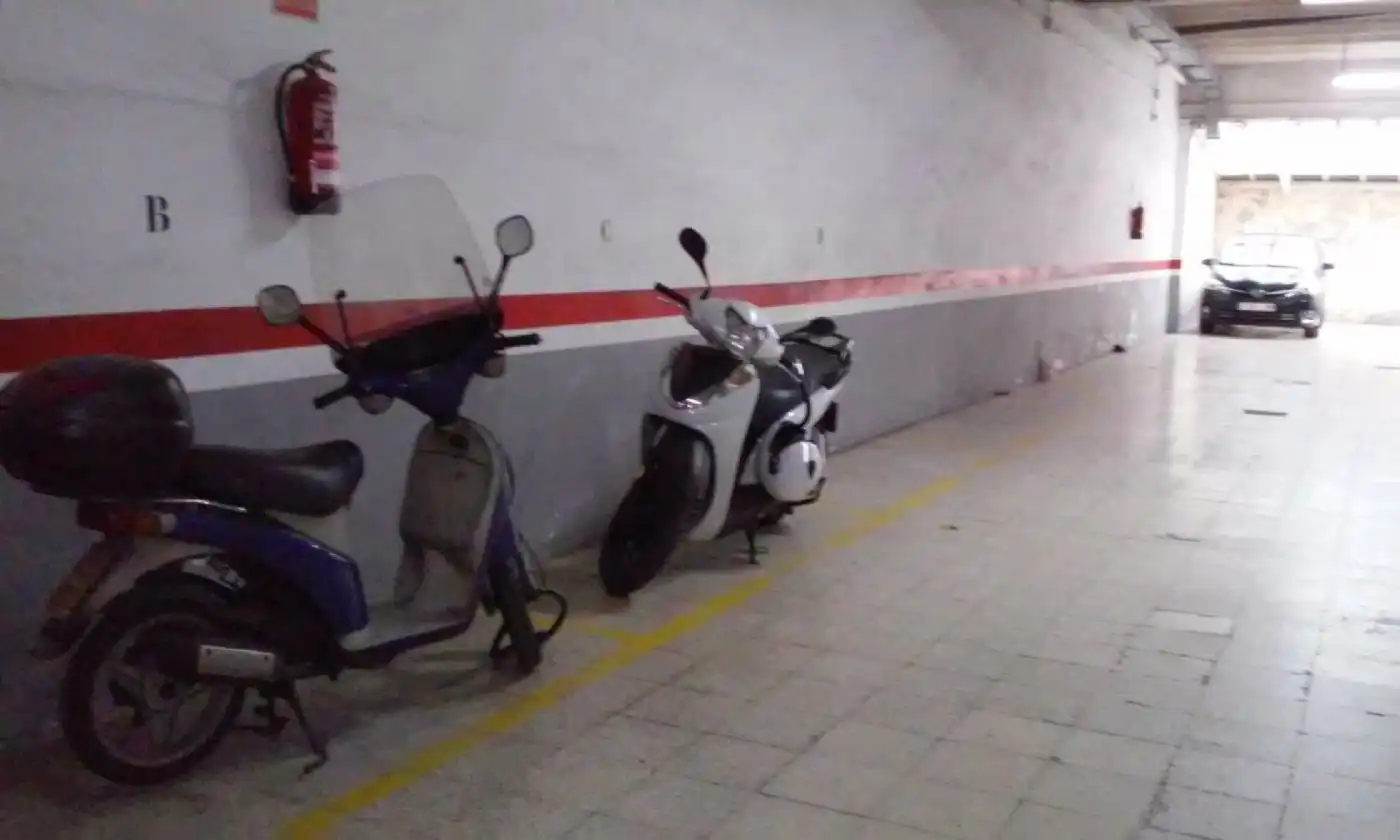 Garage zur Miete in Gran Via de les Corts Catalanes, 462, Sant Antoni