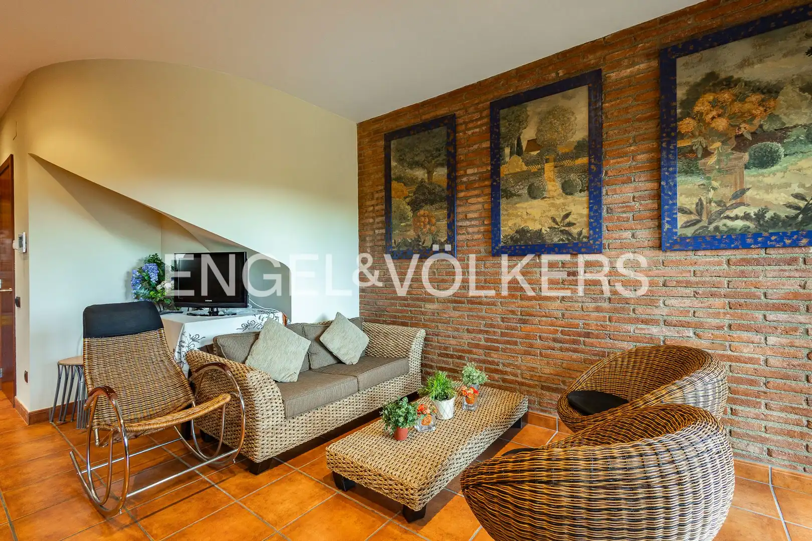 Living room of Houses for sale in Sant Cugat del Vallès  with Heating, Private garden and Parquet flooring