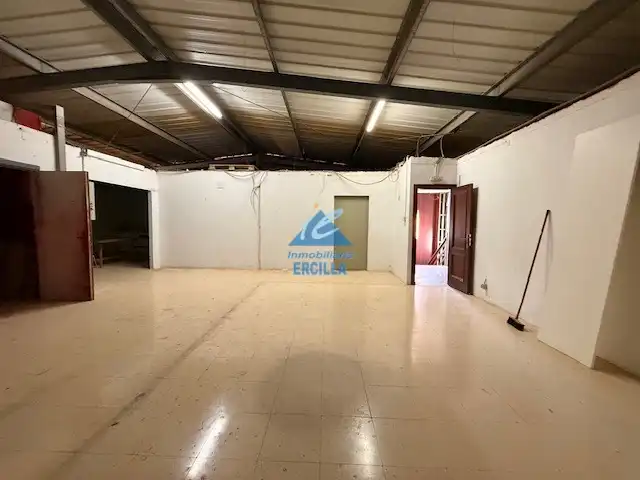 Nau industrial de lloguer en Sondika