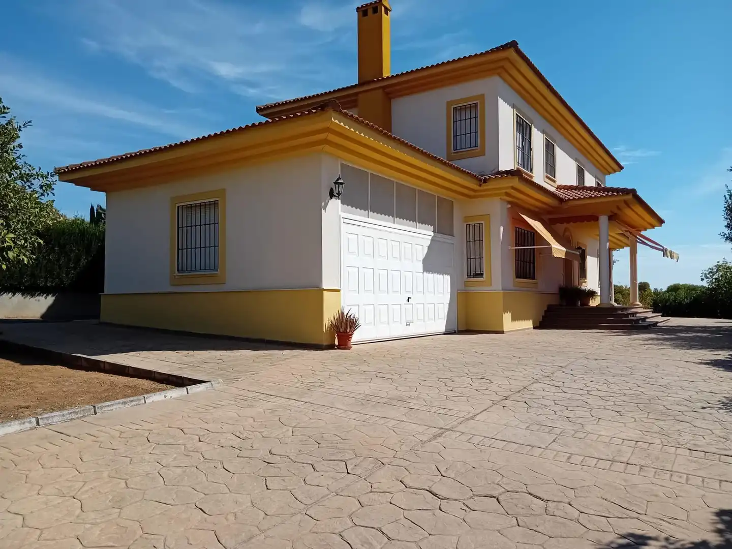 Villa con giardino in affitto a Periurbano Oeste - Sierra