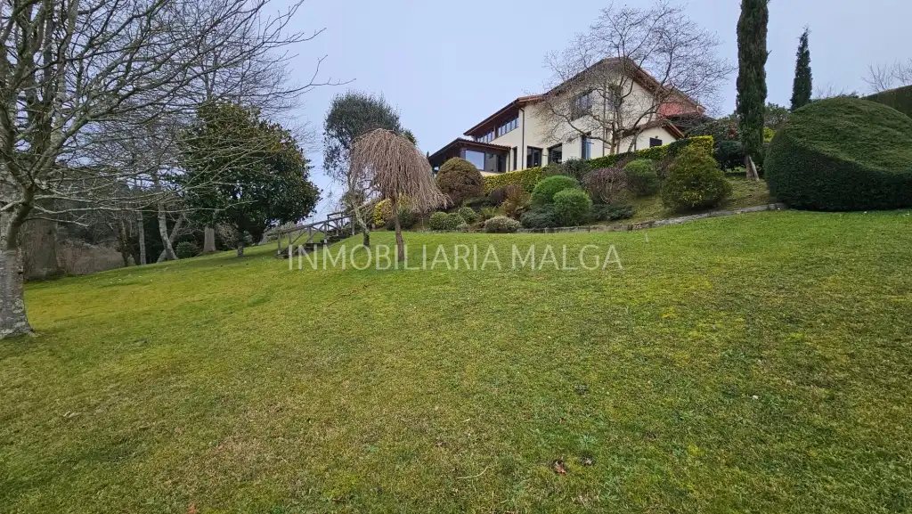 Casa o chalet en venta en Colunga con Calefacción, Jardín privado y Parquet