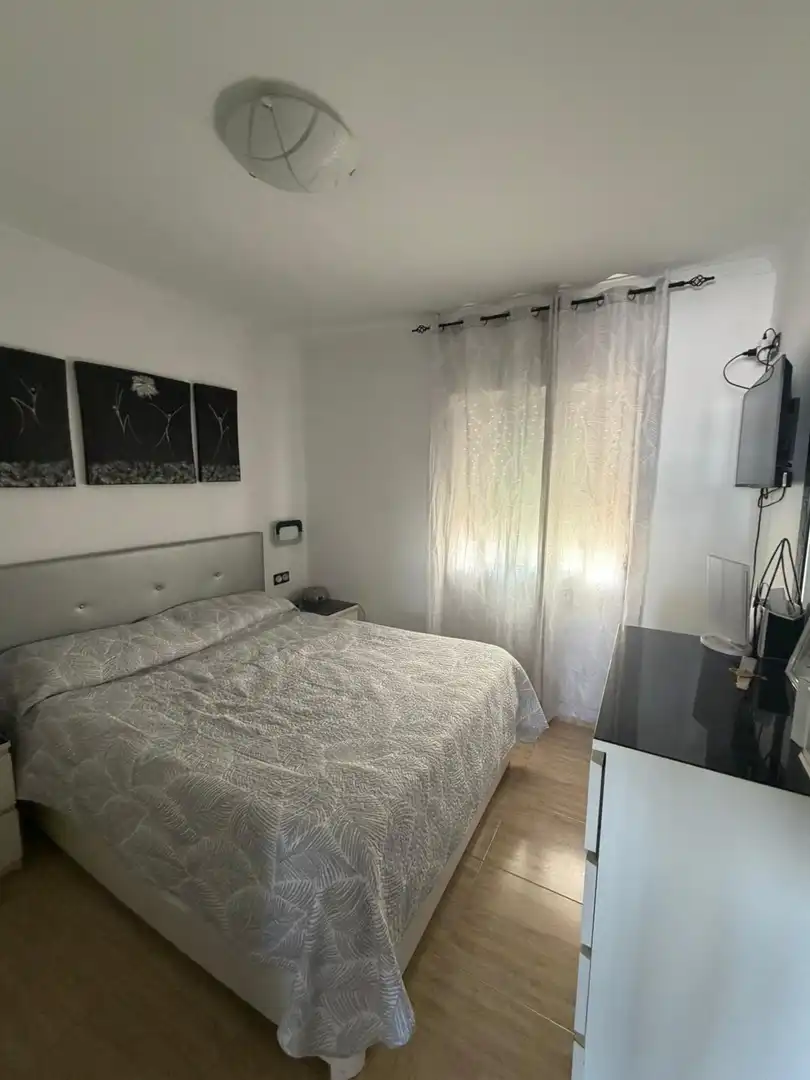 Schlafzimmer von Wohnung zum Verkauf in Chiclana de la Frontera mit Klimaanlage und Heizung