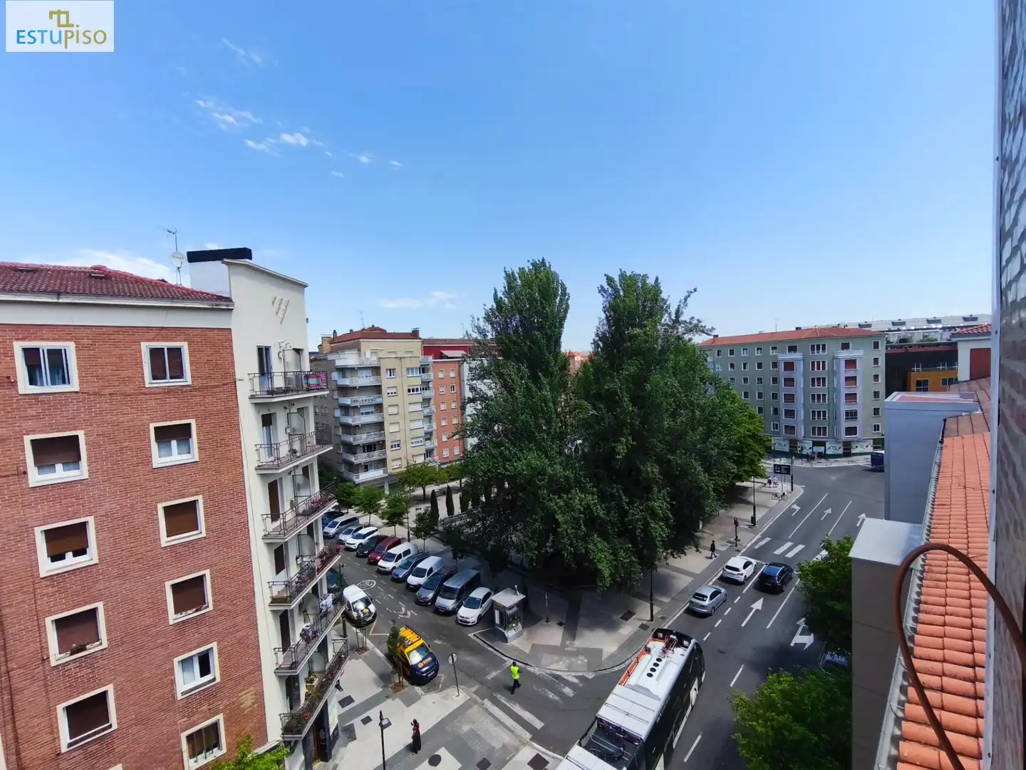 Exterior view of Flat for sale in Vitoria - Gasteiz  with Heating, Storage room and Furnished