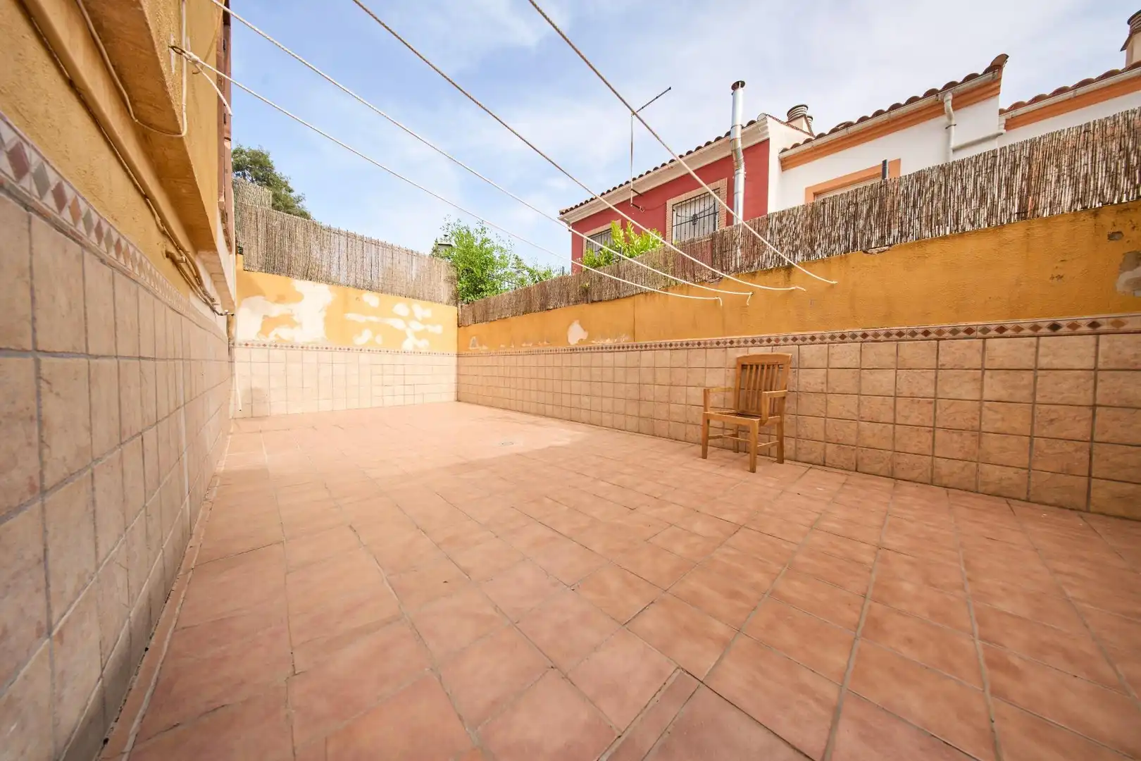 Terrasse von Einfamilien-Reihenhaus zum Verkauf in Jun