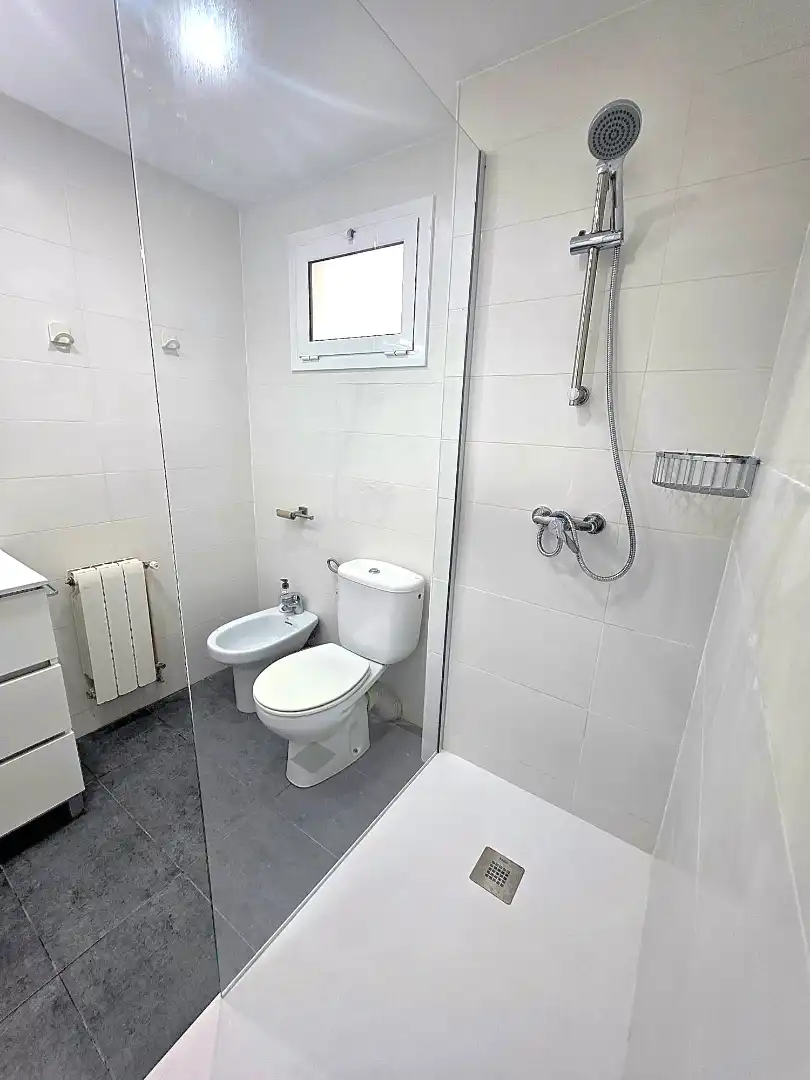Wohnung zur Miete in Calle de Felipe de Paz, La Maternitat i Sant Ramon