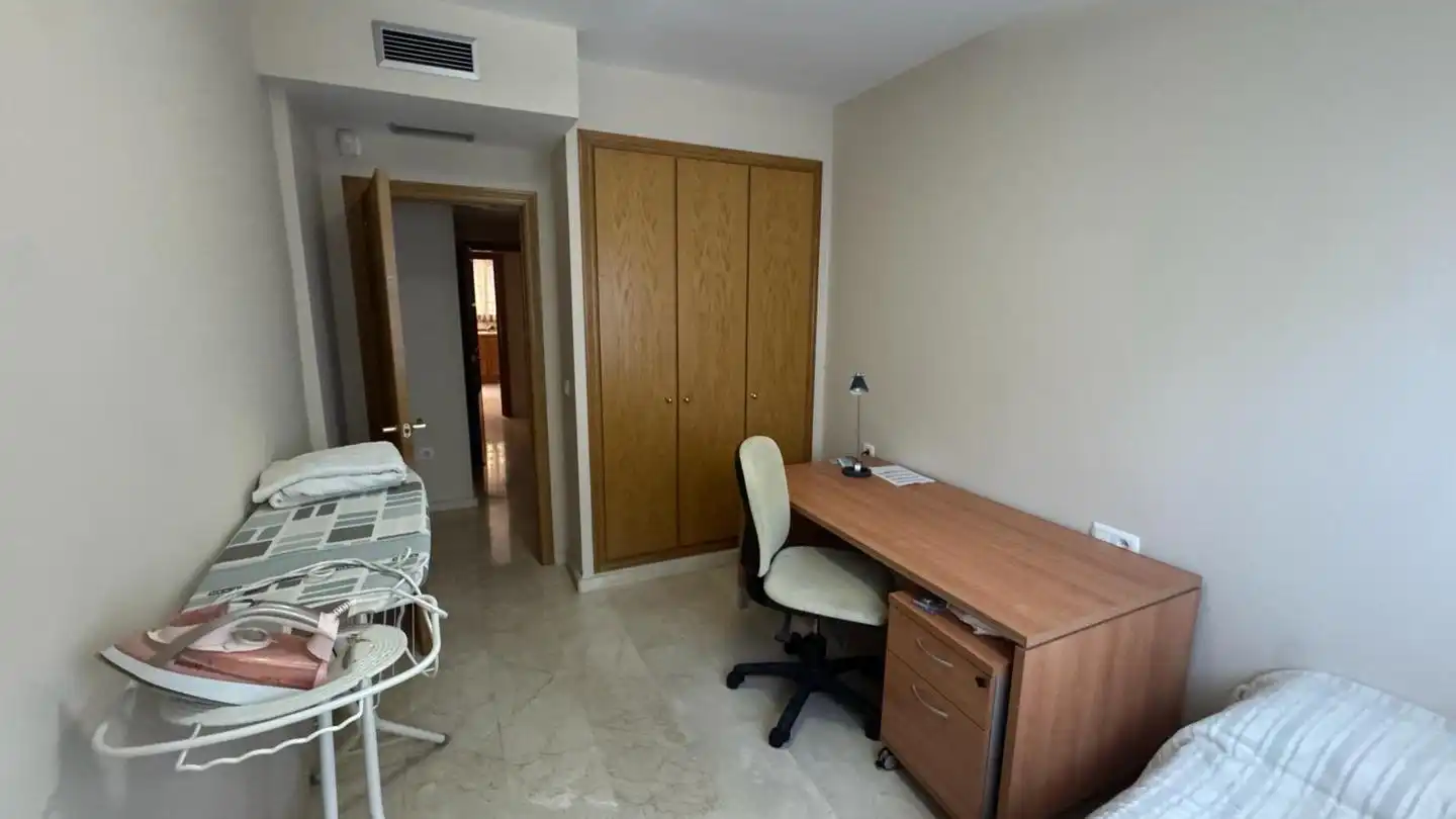 Habitación de Planta baja de alquiler en Paterna con Aire acondicionado, Terraza y Amueblado
