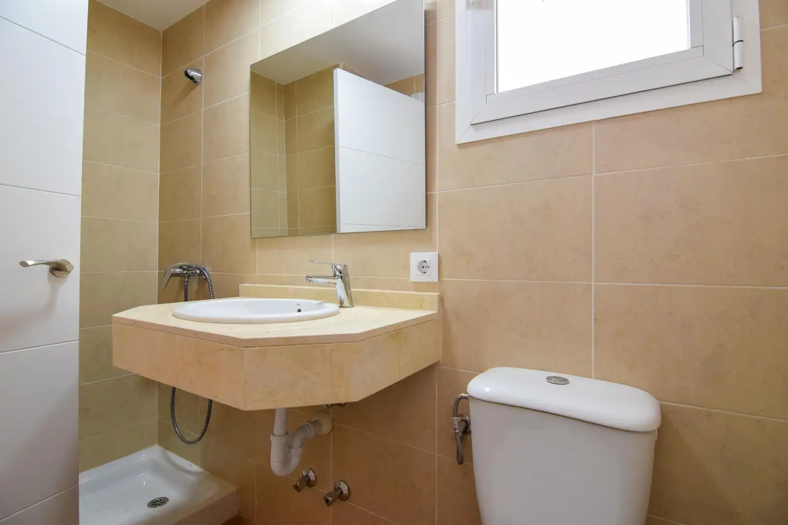 Baño de Piso de alquiler en Artà con Aire acondicionado