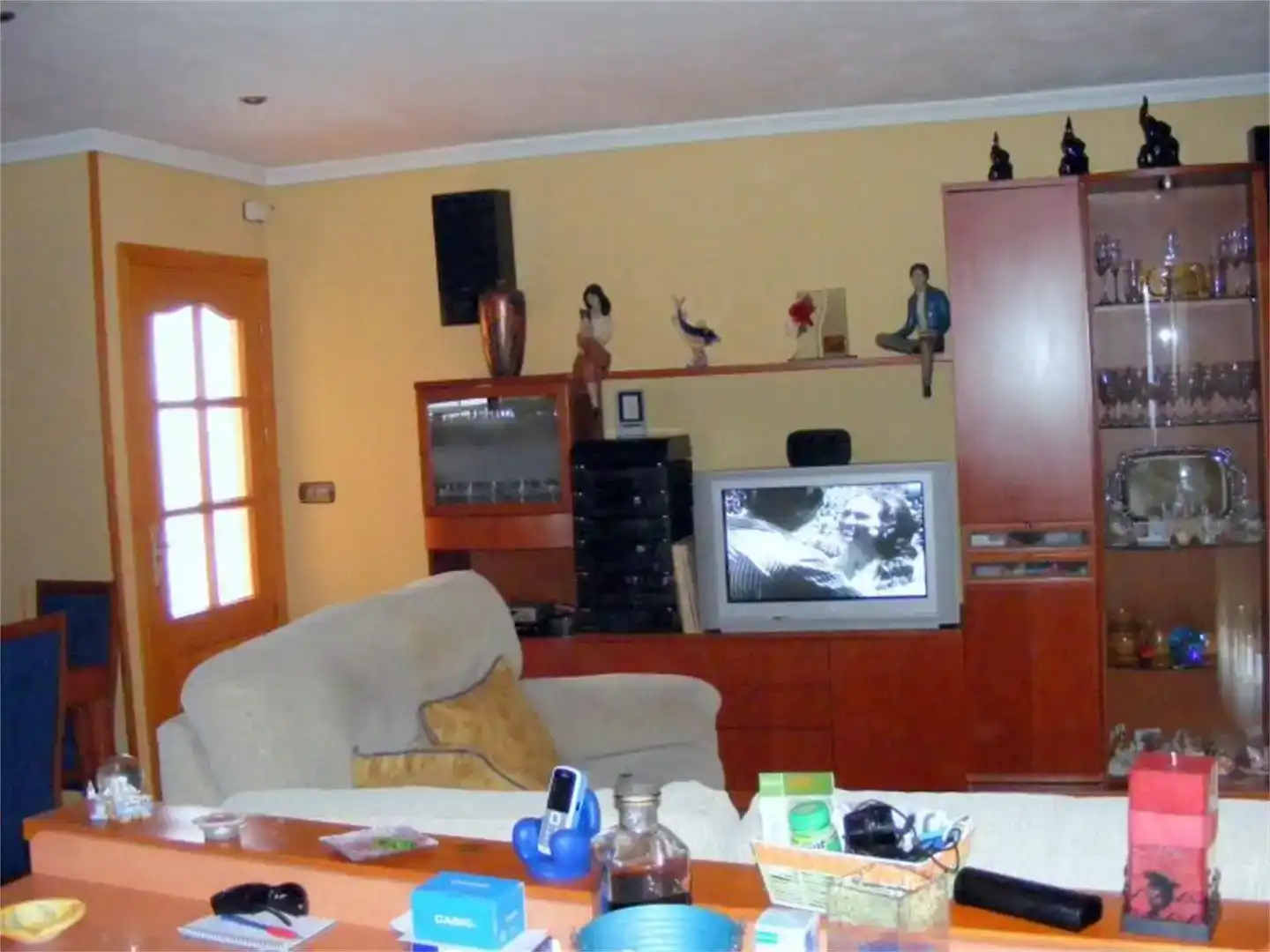 Sala d'estar de Casa adosada en venda en Benaoján amb Aire condicionat i Balcó