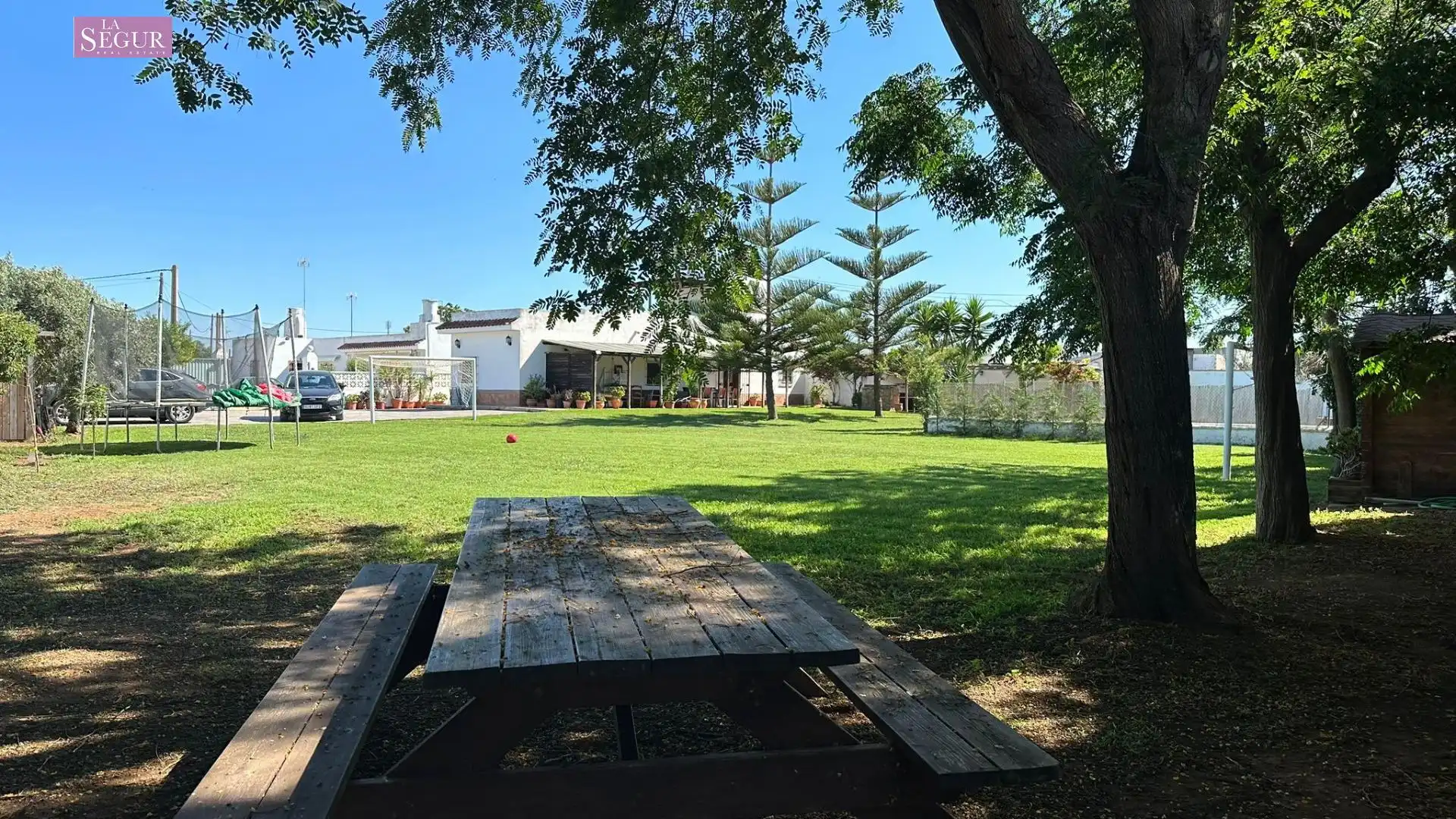 Vista exterior de Casa o chalet en venta en Conil de la Frontera con Aire acondicionado, Jardín privado y Terraza
