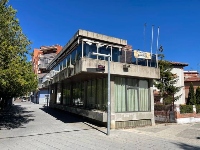 Local comercial en Alquiler en Campo de la Juventud