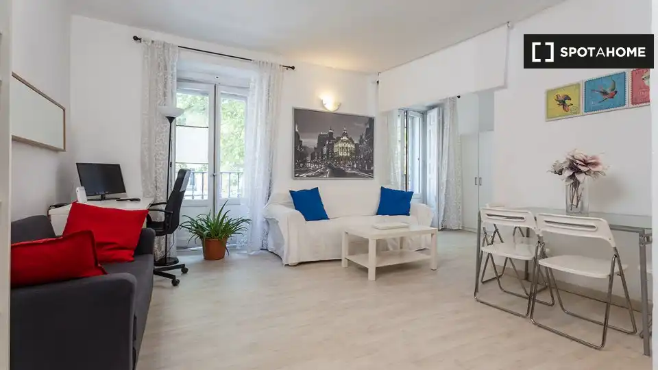 Appartement avec terrasse à louer à Centro