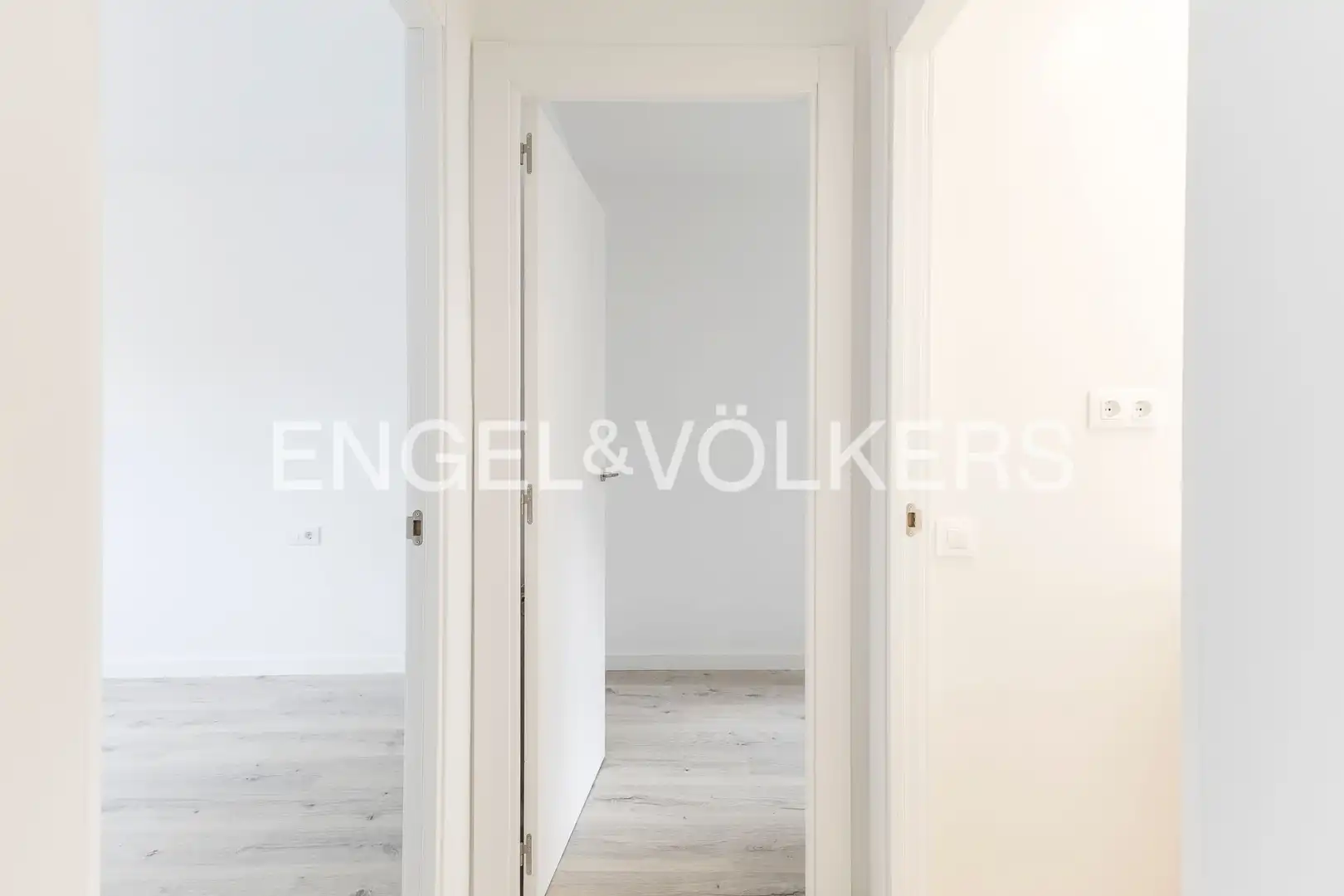 Piso en venta en Barcelona con Aire acondicionado, Calefacción y Balcón