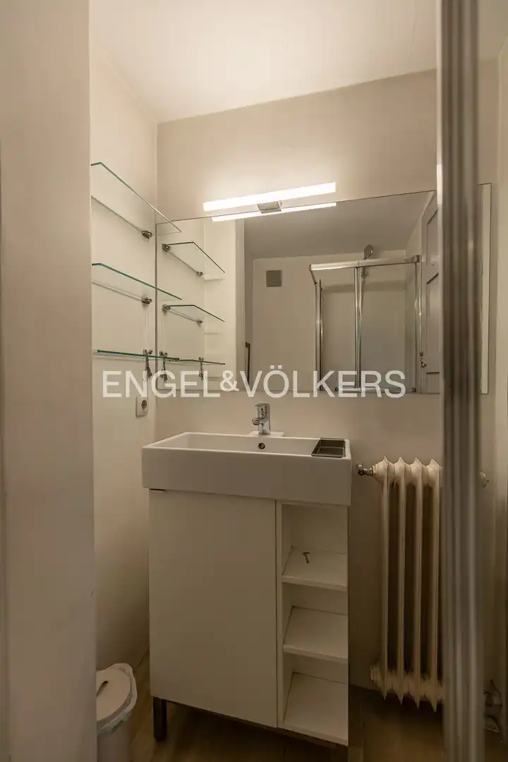 Badezimmer von Wohnung zur Miete in Madrid mit Klimaanlage, Heizung und Abstellraum