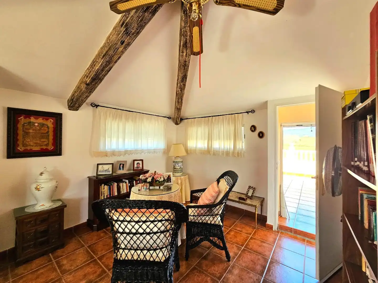 Living room of Houses for sale in Córdoba  with Air Conditioner, Private garden and Terrace